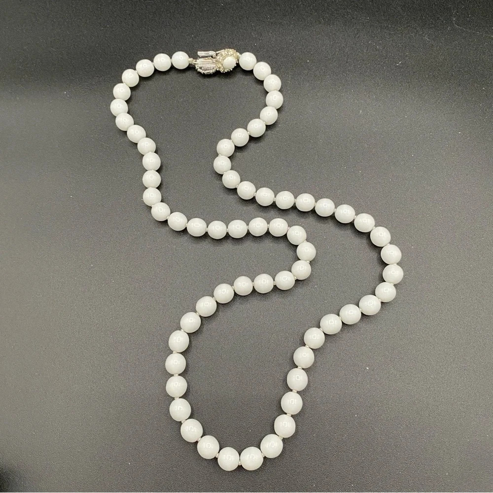 Rare J.McCann 1959 NYC Signed Vintage Milk Glass Beaded Necklace